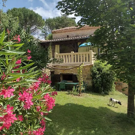 Bed & Breakfast A La Maison Des Oiseaux 4*