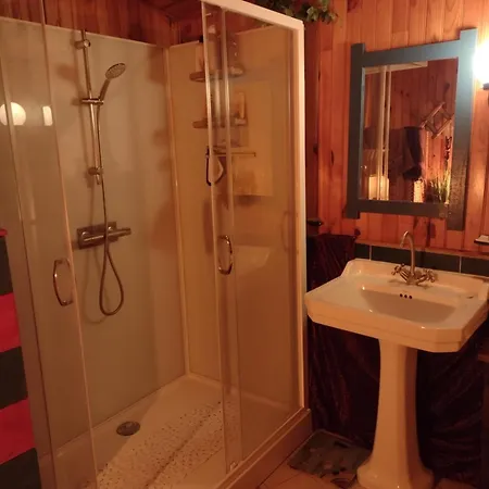 A La Maison Des Oiseaux Bed & Breakfast