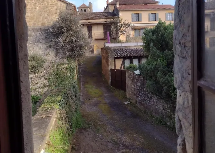 A La Maison Des Oiseaux Bed & Breakfast